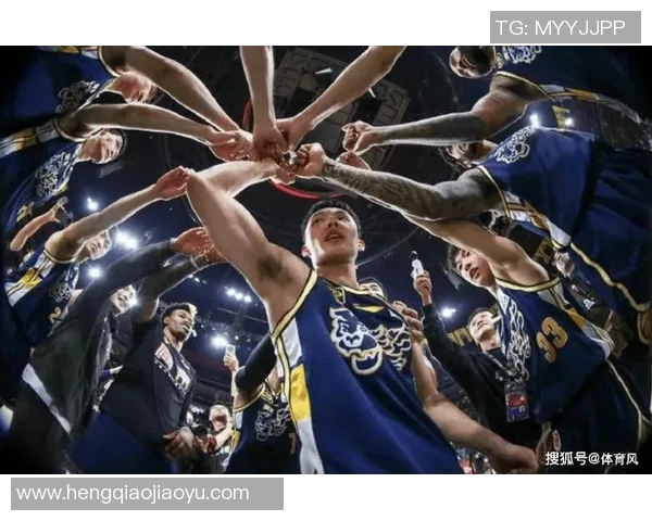 深圳篮球队比赛经验引发热议球迷对战术选择与球员表现的争论