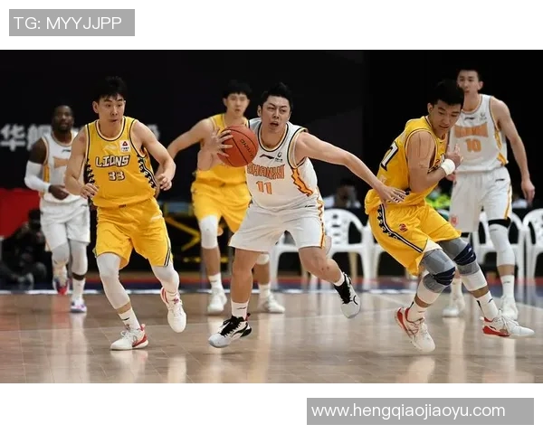 赛后分析：北京篮球队与广州篮球队在比赛中的战术灵活性对比