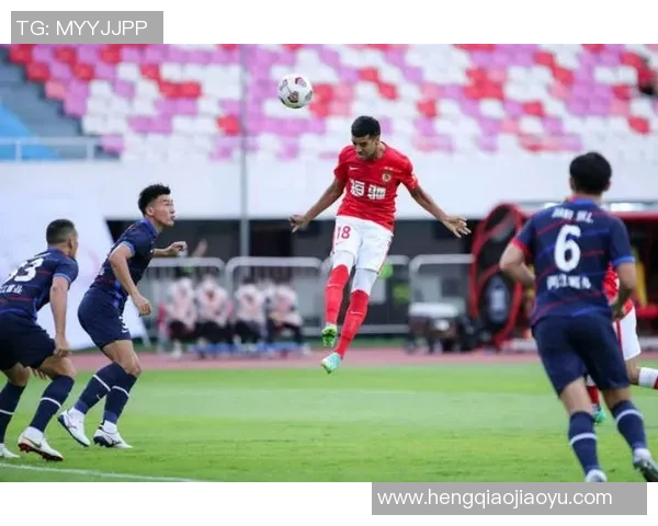 深入分析重庆足球队区域防守战术的特点与应用策略