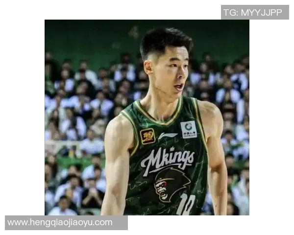 郭昊文：从篮球新星到职业赛场的奋斗与成长之路