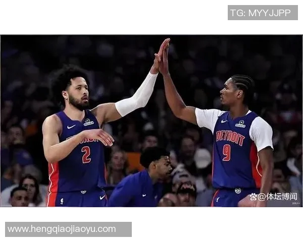 雄鹿与活塞激战正酣在线直播尽享篮球盛宴精彩瞬间不容错过